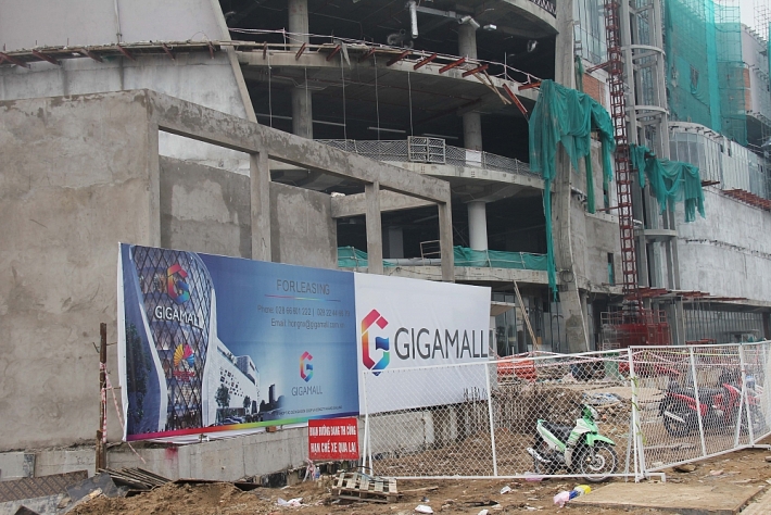 3 cong nhan roi tu tang 3 du an trung tam thuong mai gigamall da tinh lai