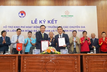 Tập đoàn Hưng Thịnh hỗ trợ VFF trả lương "Khủng" cho HLV Park Hang-Seo và các chuyên gia