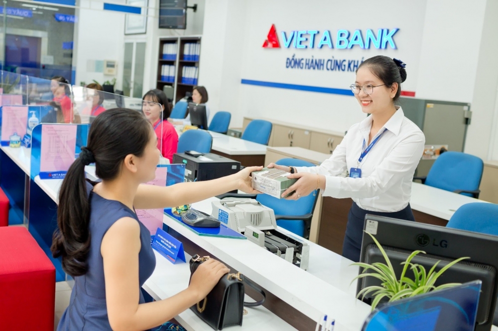 Tăng trưởng vượt kế hoạch 2021, VietABank thực hiện chia cổ tức bằng cổ phiếu