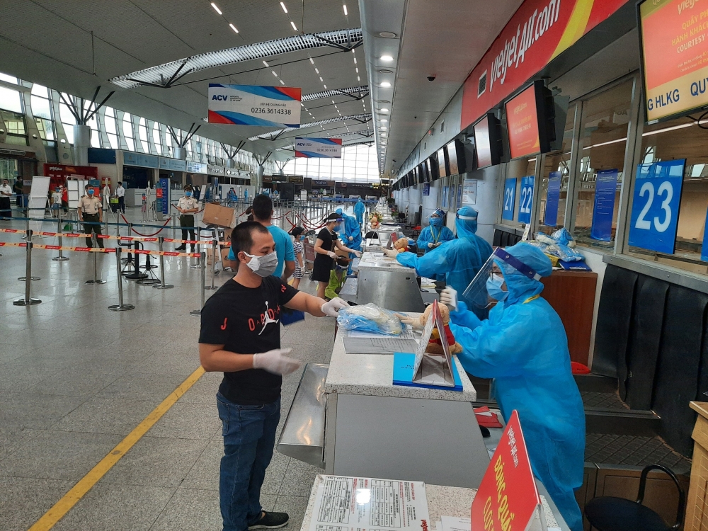 Vietjet đưa hơn 800 khách từ tâm dịch Đà Nẵng trở về nhà