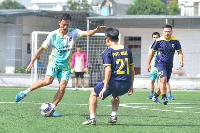 Đội Liên quân báo chí Nghệ An giành cúp vô địch giải bóng đá Báo chí miền Trung lần thứ VIII
