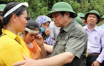 Trưởng Ban Tổ chức Trung ương thăm chỉ đạo khắc phục hậu quả lũ lụt tại Thanh Hóa