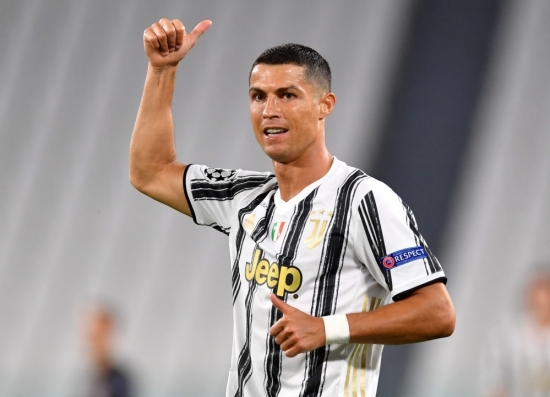 Tin nóng bóng đá tối 5/2: Juventus "tặng quà" sinh nhật Ronaldo