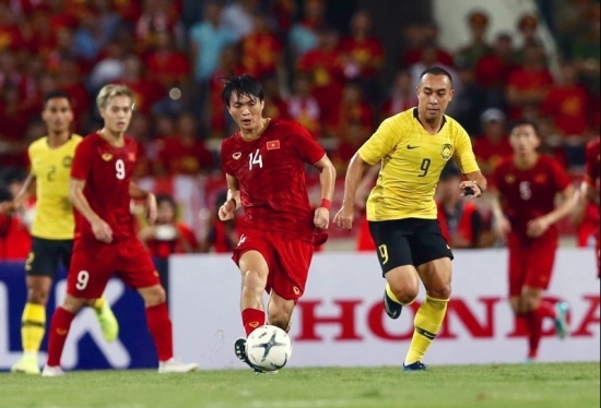 Tin nóng bóng đá tối 18/2: Việt Nam không đăng cai vòng loại World Cup 2022