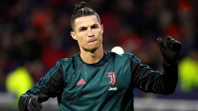 tin nong bong da toi 74 juventus tinh ban cr7 real hoi mua lai gia soc