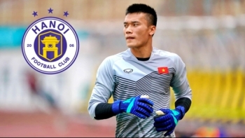 Tin bóng đá Việt Nam 19/5: Thủ môn Bùi Tiến Dũng có thể được ra sân tại vòng 10 V-League 2018/19