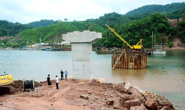 quang nam phe duyet du an dau tu xay dung cong trinh cau hoi khach