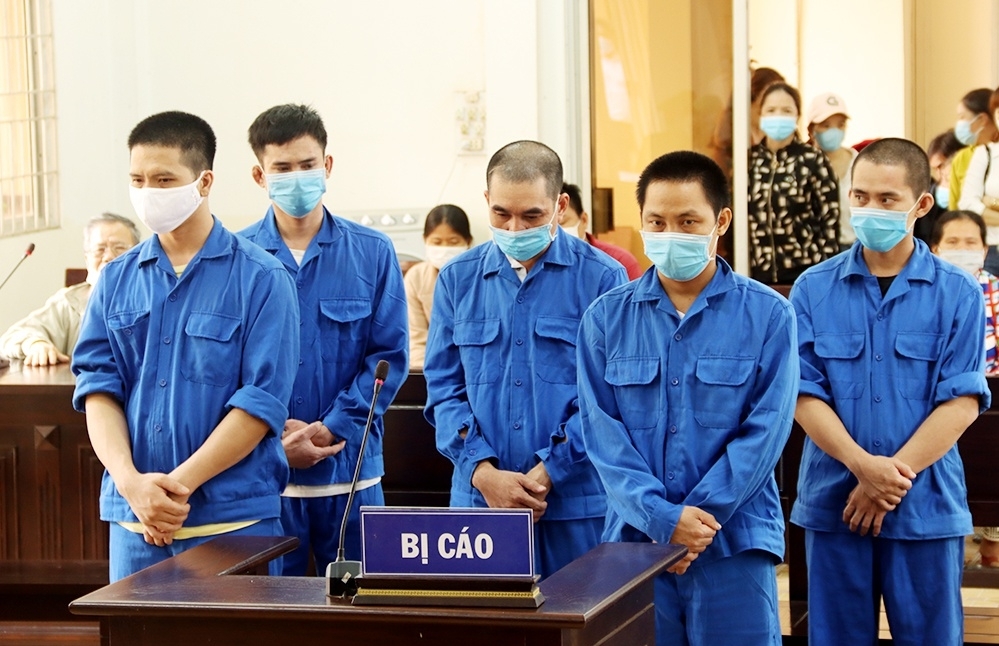Nhóm đối tượng đưa người từ Campuchia nhập cảnh trái phép lĩnh án 24 năm tù