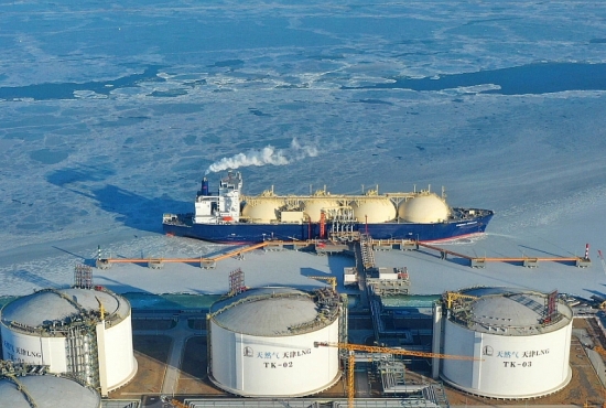 Trung Quốc tăng cường mua dầu giá rẻ từ Nga