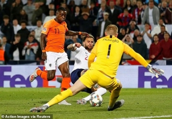 Hà Lan 3-1 Anh: Ngược dòng hoàn hảo, siêu trung vệ lập công