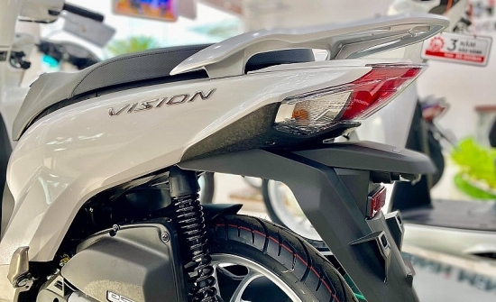 Xe máy Honda Vision 2022 “ngáo giá” tăng gần gấp đôi, bao giờ bình ổn trở lại?