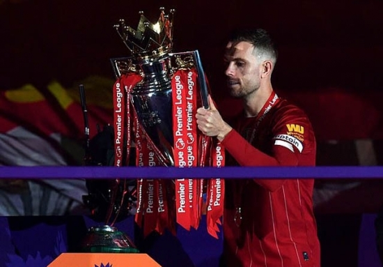 Tin nóng bóng đá tối 24/7: “Lộ” cầu thủ xuất sắc nhất Ngoại hạng Anh mùa 2019-20