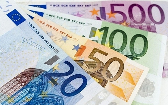 Tỷ giá euro hôm nay 30/7/2021: Các ngân hàng tăng giá, Euro “chợ đen” không đổi