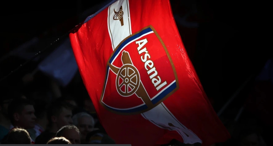 Tin nóng bóng đá sáng 6/8: Arsenal muốn sa thải tới 55 nhân viên