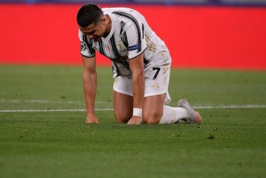 Tin nóng bóng đá sáng 8/8: Juventus và Real Madrid bị loại khỏi cúp C1