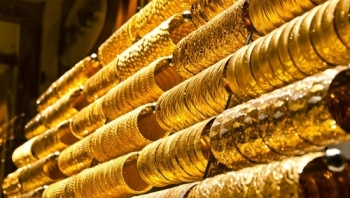 Giá vàng hôm nay 10/9: Rớt giá thê thảm, trong nước mất ngưỡng 42 triệu đồng/lượng