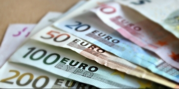 Cập nhật tỷ giá Euro mới nhất ngày 3/10: Euro trong nước tăng cao