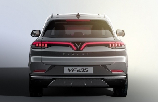Vingroup (VIC) lãi gần 10.000 tỷ đồng sau 9 tháng, gấp rút chuẩn bị ra mắt 2 mẫu xe điện VinFast