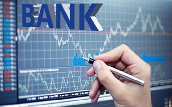 Cổ phiếu ngân hàng phủ xanh bất chấp thị trường “đỏ lửa”, HDB chạm đỉnh lịch sử