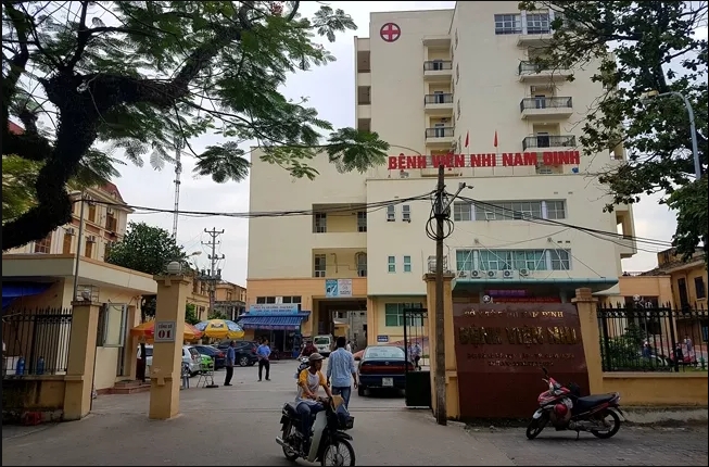 Khởi tố Trưởng phòng điều dưỡng Bệnh viện Nhi tỉnh Nam Định